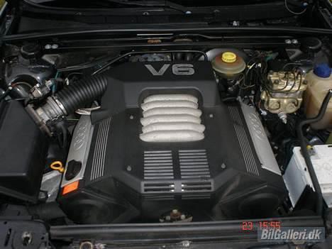 Audi 80 2,8 V6 - Dejlig kværn, men standart tårnstiver billede 3
