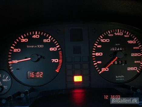 Audi 80 2,8 V6 - Smukt instrument bor billede 7
