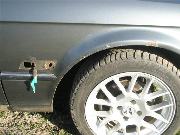 BMW 320i E30 >solgt< - som den står nu til salg billede 13