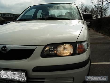 Mazda 626 2.0  "White 'Widow" billede 1