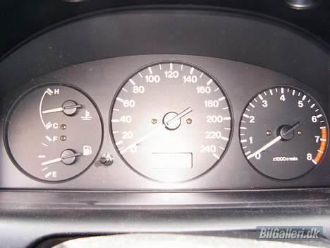 Mazda 626 2.0  "White 'Widow" billede 5