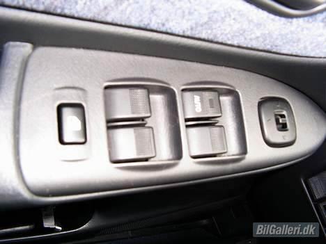 Mazda 626 2.0  "White 'Widow" billede 7