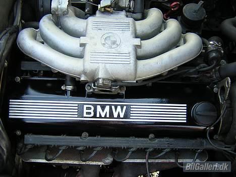 BMW 320i  - Så blev det monteret :o) billede 12