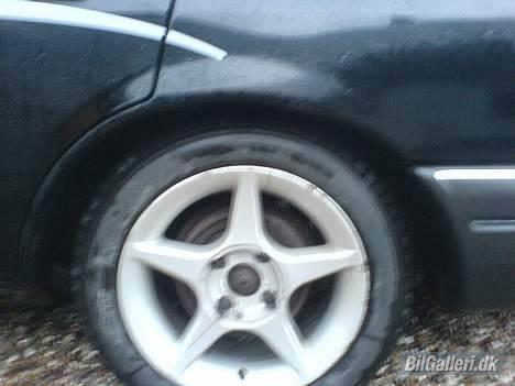Ford sierra DØD - Hmm Gratis fælge. kan også pynte lidt.. men har kigget på et par 17" billede 2