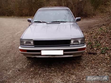 Nissan Bluebird 1,8t (solgt) billede 6