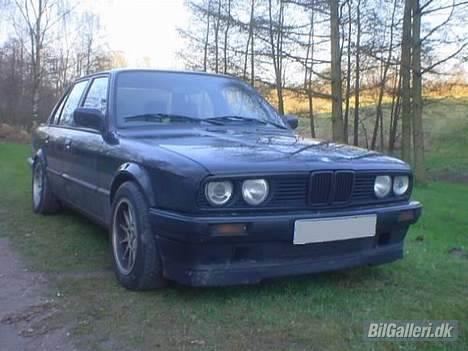 BMW 320i 2.0i R6 *Milo* billede 1
