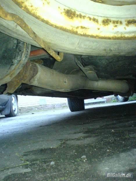 Peugeot 106 Rally Solgt - Ny udstødning på vej, da den gamle potte er raslet løs inden. Rasler lidt billede 5