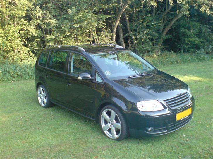 VW Touran 2.0 TDI Highline billede 1