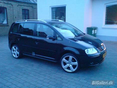 VW Touran 2.0 TDI Highline billede 3