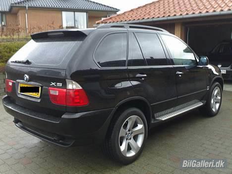 BMW X5 - Bag fra/ fra siden billede 3