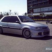 Citroën saxo 1,6 8v