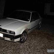 BMW 324 td