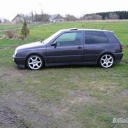 VW Golf 4 solgt