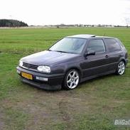 VW Golf 4 solgt