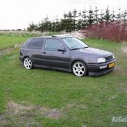 VW Golf 4 solgt