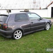 VW Golf 4 solgt