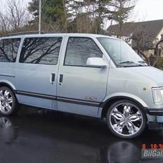 Chevrolet Astro Van