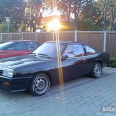 Opel Manta b (solgt)