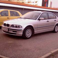 BMW 320i