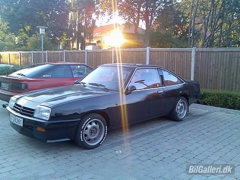 Opel Manta b (solgt) billede 1
