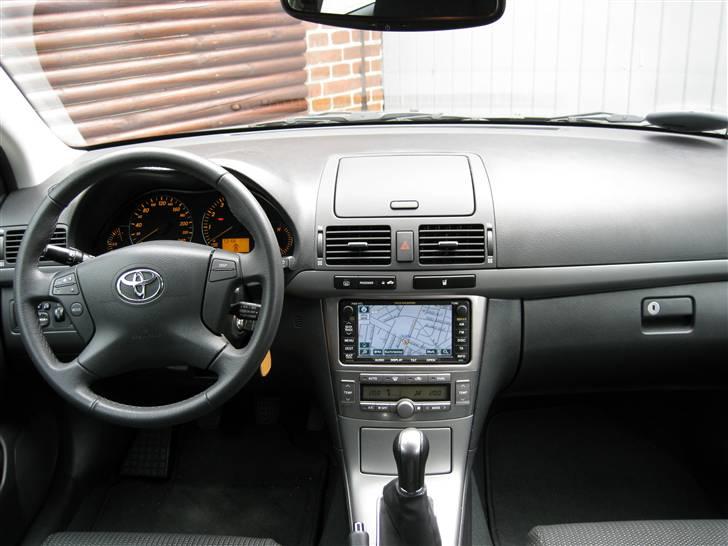 Toyota Avensis St.car Sol  SOLGT billede 9