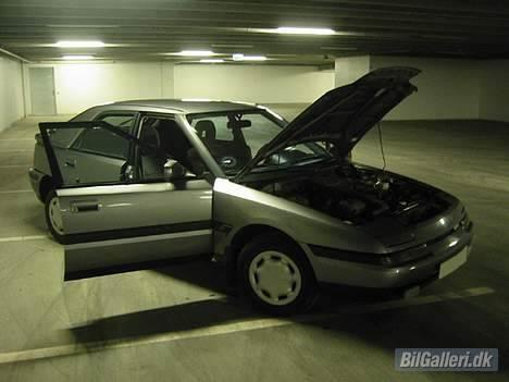 Mazda 323 F BG (Død) - Jaa dørene kan også åbnes.. bare lige for at konstatere :-D billede 11