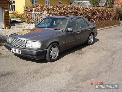Mercedes Benz 300 E  billede 9