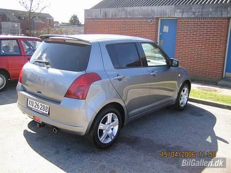 Suzuki swift "solgt" billede 4
