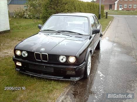 BMW E30 320I billede 4