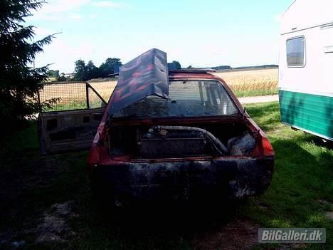 Ford escort mk2 (folkeracer) - sådan så den ud af jeg købte den... :( køn var den ikke billede 17