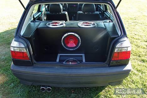 VW Golf 1,8 CL Solgt/byttet billede 16