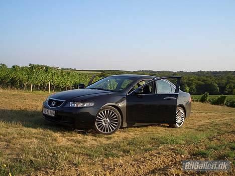 Honda Accord 2.0 aut. SOLGT - I Frankrig 2005 med gamle fælge og uden styling billede 2