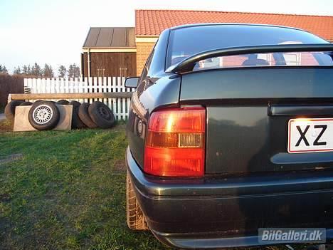 Opel Vectra A 2.0 I GL solgt - ja her kan man se jeg har tonet bliklysene lidt jeg syndes selv det ser lidt fedt ug billede 6