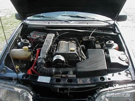 Ford Sierra 2.0 EFi *Solgt* - Det er så her det sker ;D billede 6