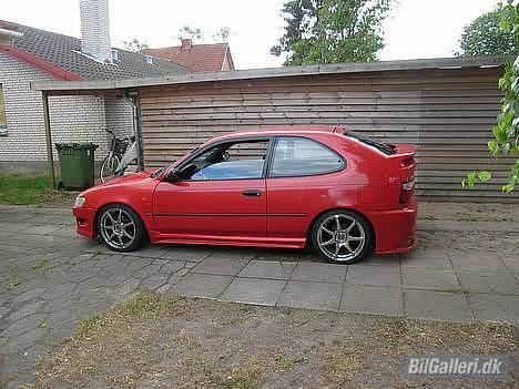 Toyota Corolla 1,6 GSI - SOLGT billede 1