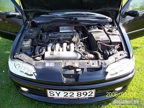 Peugeot 306 GTI  -SOLGT- - Ja diverse polerede ting kunne ikke være det ringeste! billede 4