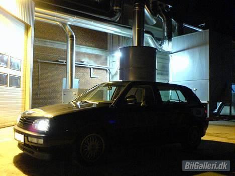 VW Golf 3 VR6 ----SOLGT----- - Taget en nat hvor jeg havde helt vildt lyst til at tage mærkelige billeder. billede 9