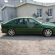 Nissan primera *SOLGT* :(