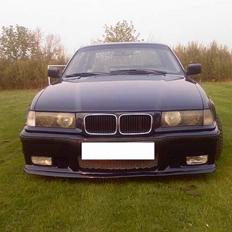 BMW 318 is E36