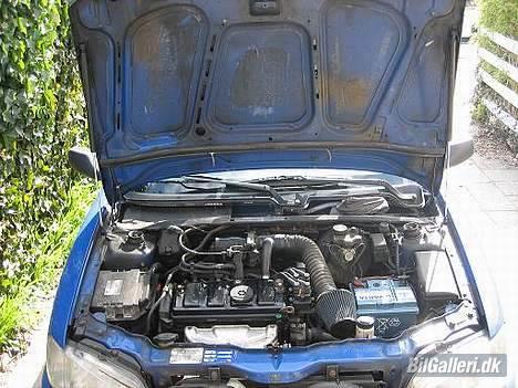 Peugeot 106 1,6 Rallye - Motorrummet som da jeg købte bilen billede 4