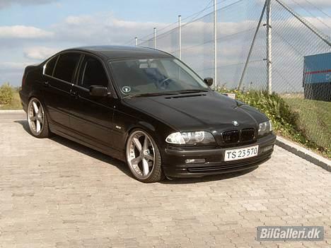 BMW 320I e46 *solgt* billede 8