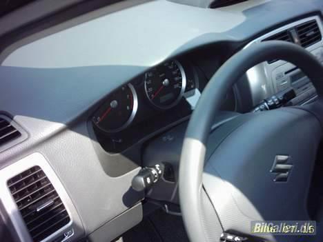 Suzuki Liana GLX billede 4