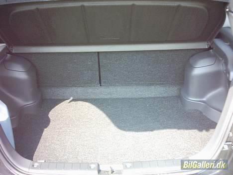 Suzuki Liana GLX billede 9