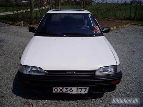 Toyota Corolla 1.3 XL  (DØD) billede 3