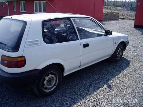 Toyota Corolla 1.3 XL  (DØD) billede 4