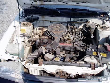 Toyota Corolla 1.3 XL  (DØD) billede 10