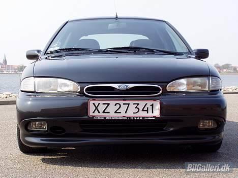 Ford mondeo v6  (solgt) billede 1