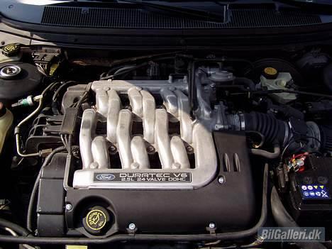 Ford mondeo v6  (solgt) billede 9