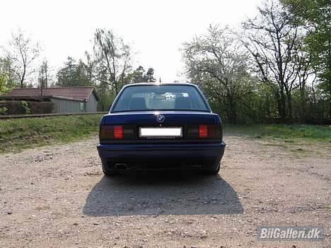 BMW 320i - Så kom den store bag spoiler af.. billede 11