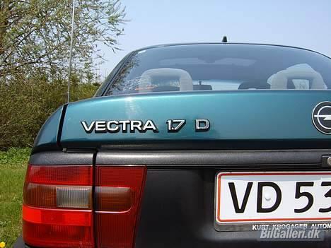 Opel Vectra A 2,5 V6 24V-SOLGT - "Vectra 1,7 D" Det er sgu spas og tager røven på en del billede 3